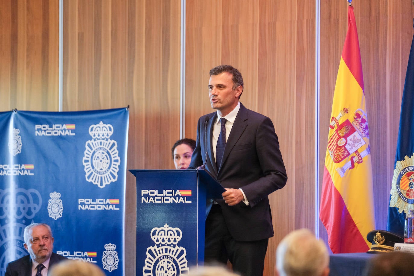 Fotos: Acto de la Policía Nacional con motivo de la fiesta de los Santos Ángeles Custodios en Cádiz