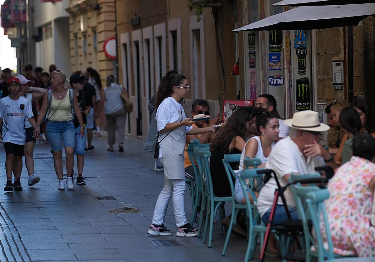 Cádiz lidera la subida del paro nacional en un septiembre que deja 3.683 desempleados más en la provincia