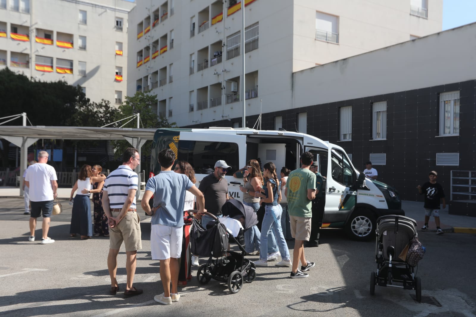 Fotos: Las imágenes de la jornada de puertas abiertas en la Comandancia de la Guardia Civil de Cádiz
