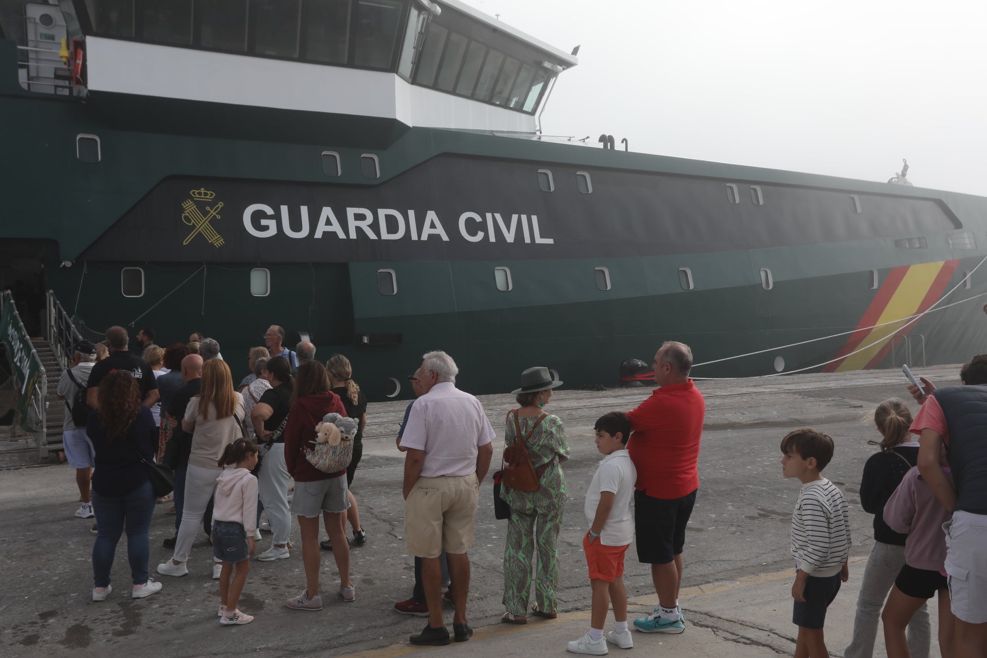 Fotos: Jornada de puertas abiertas en el &#039;Duque de Ahumada&#039; de la Guardia Civil en Cádiz
