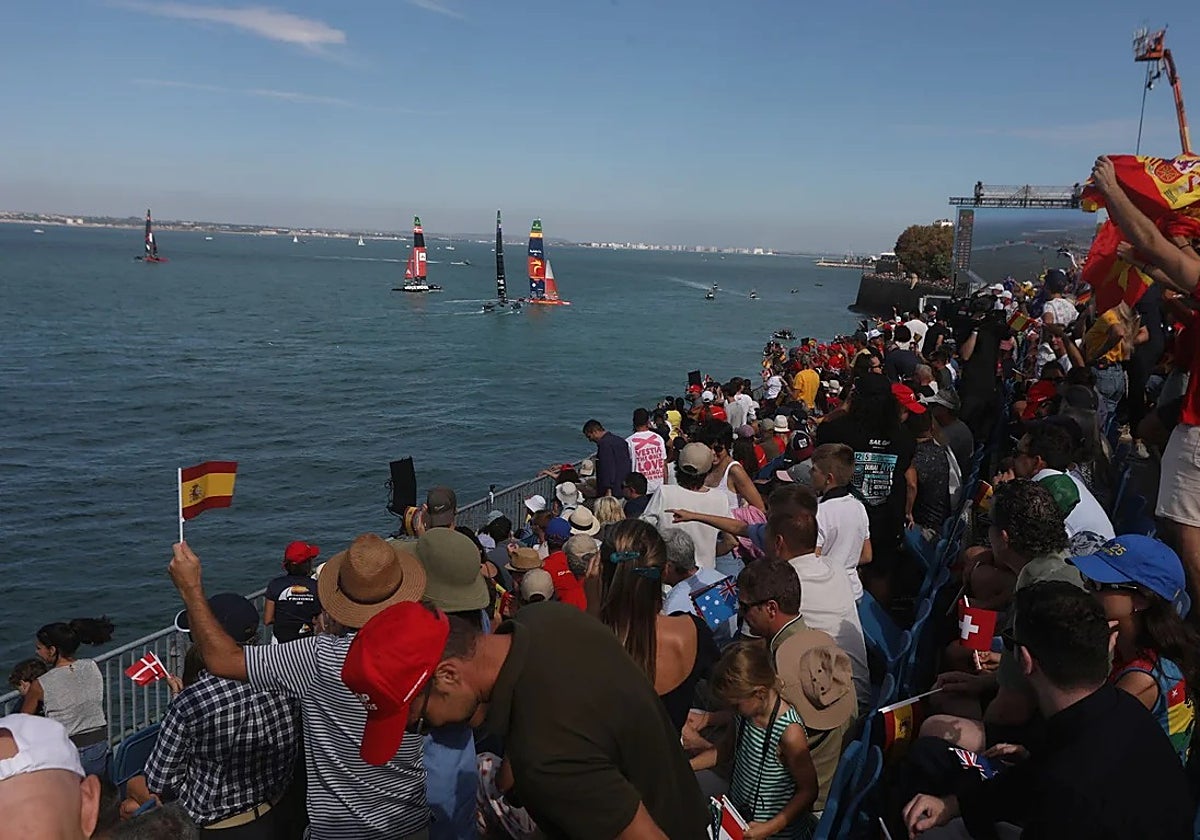 La impactante imagen de SailGP 2025 en Cádiz y sus efectos económicos: «Parecía Carnaval»