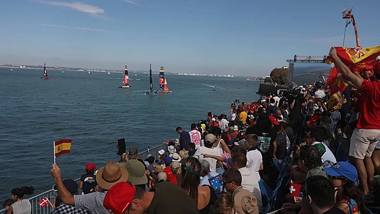 La impactante imagen de SailGP 2025 en Cádiz y sus efectos económicos: «Parecía Carnaval»