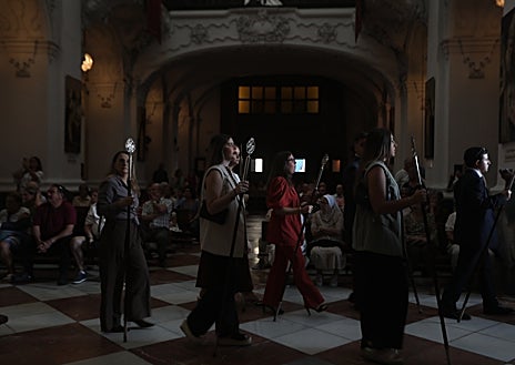 Imagen secundaria 1 - La ciudad de Cádiz se entrega a la Virgen del Rosario en su festividad