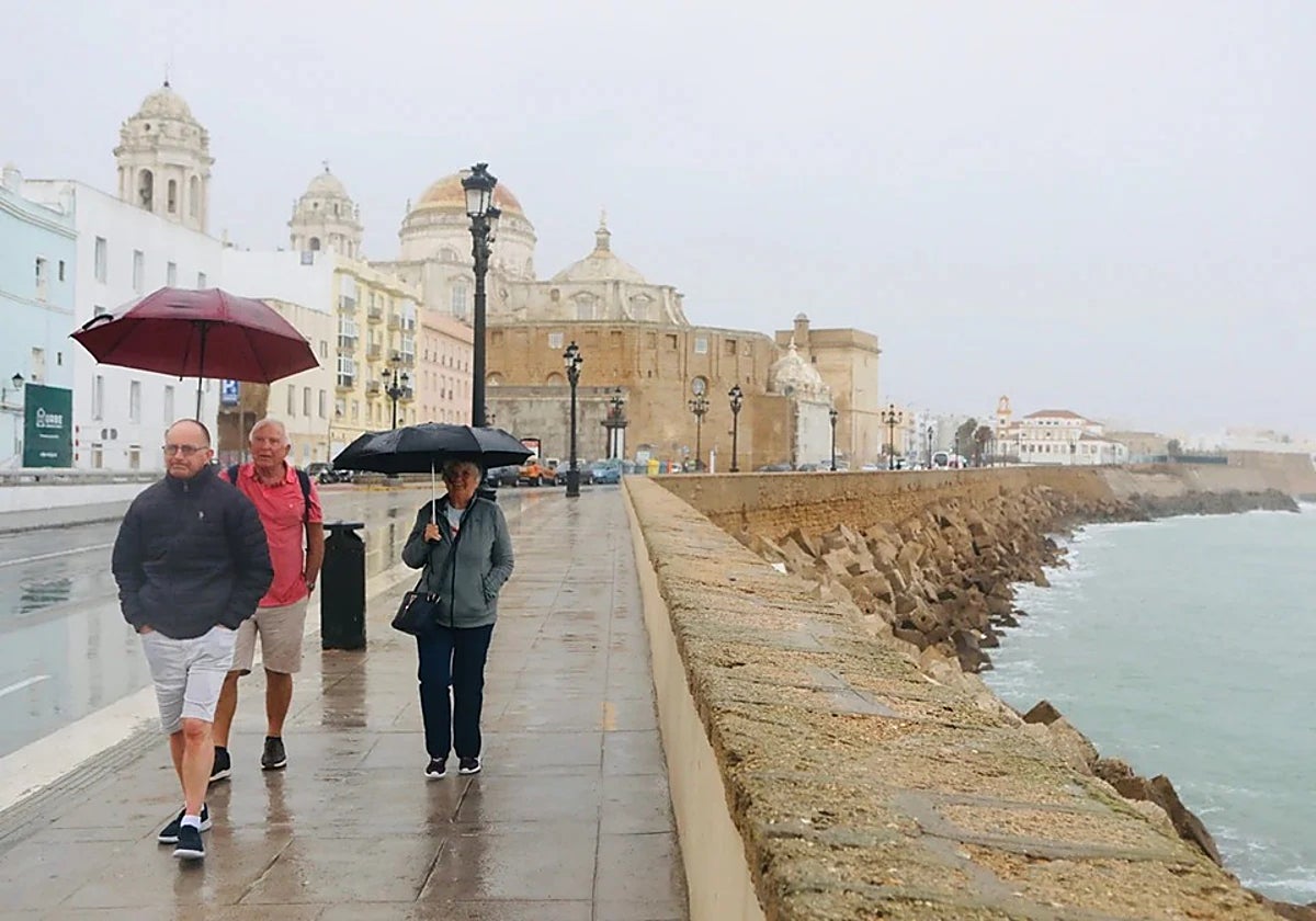 La lluvia amenaza el puente en Cádiz: estas son las previsiones de la Aemet para el fin de semana