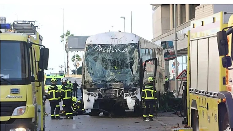 Cádiz recuerda la tragedia del autobús dos años después del accidente que conmocionó a la ciudad
