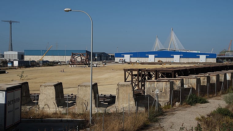 Suelo cedido para almacenaje y servicios