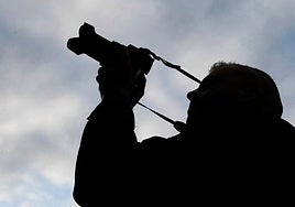 Las empresas gaditanas ponen la lupa en las bajas sospechosas con detectives: «El 70% de mis casos son por posibles bajas fraudulentas»