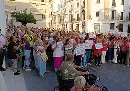 Movilización en Jerez por los fallos en el cribado de cáncer de mama: «Ni una teta menos, vivas nos queremos»
