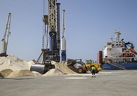 El tráfico de mercancías crece un 13% hasta septiembre en el Puerto de Cádiz