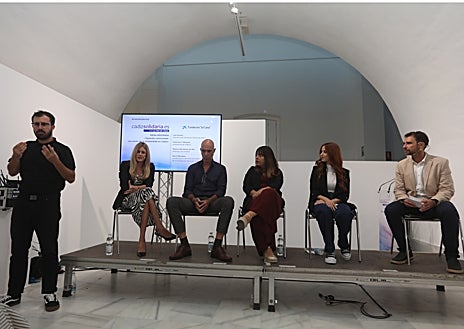 Imagen secundaria 1 - Cádiz teje comunidad con la fuerza de sus colectivos sociales