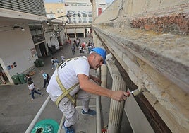Renace la joya del comercio de Cádiz: el Mercado Central de Abastos, restaurado y rejuvenecido