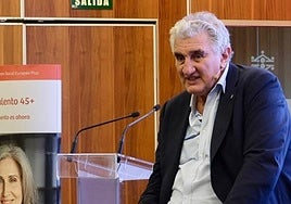 El exjugador Fernando Romay muestra en Cádiz las claves para que un parado suba al tren laboral con 45 años