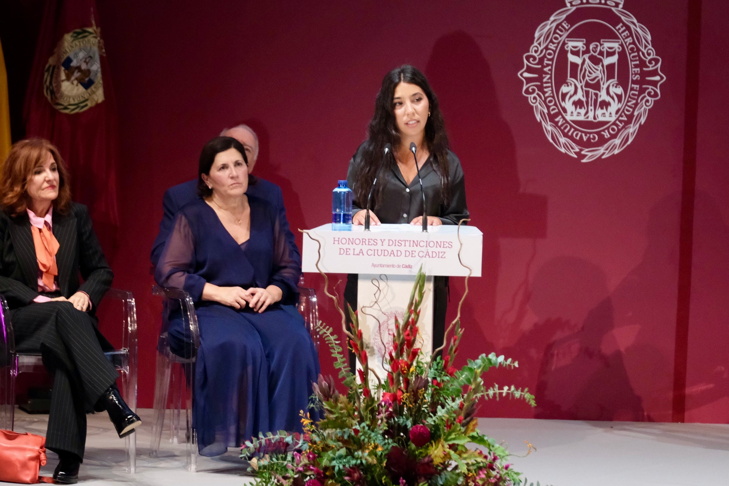 Fotos: La emoción marca la gala de entrega de Honores y Distinciones de Cádiz 2025