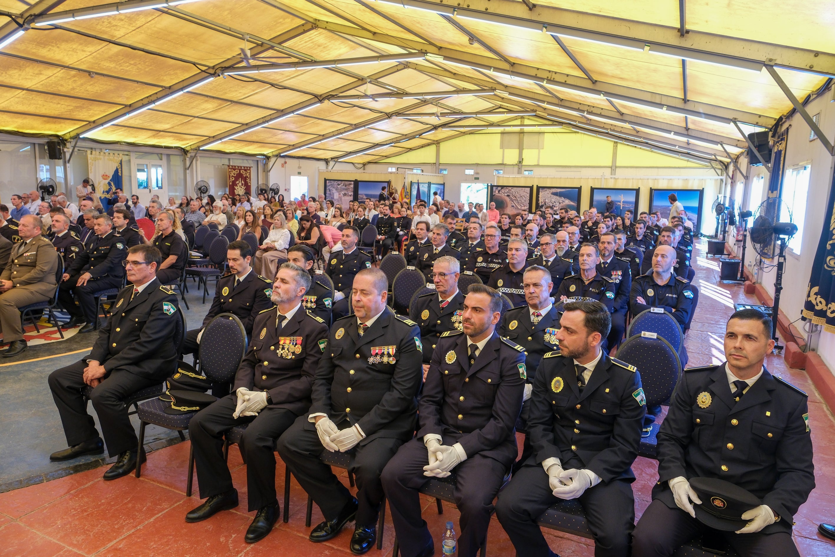 Honores al patrón de la Policía Local de Cádiz