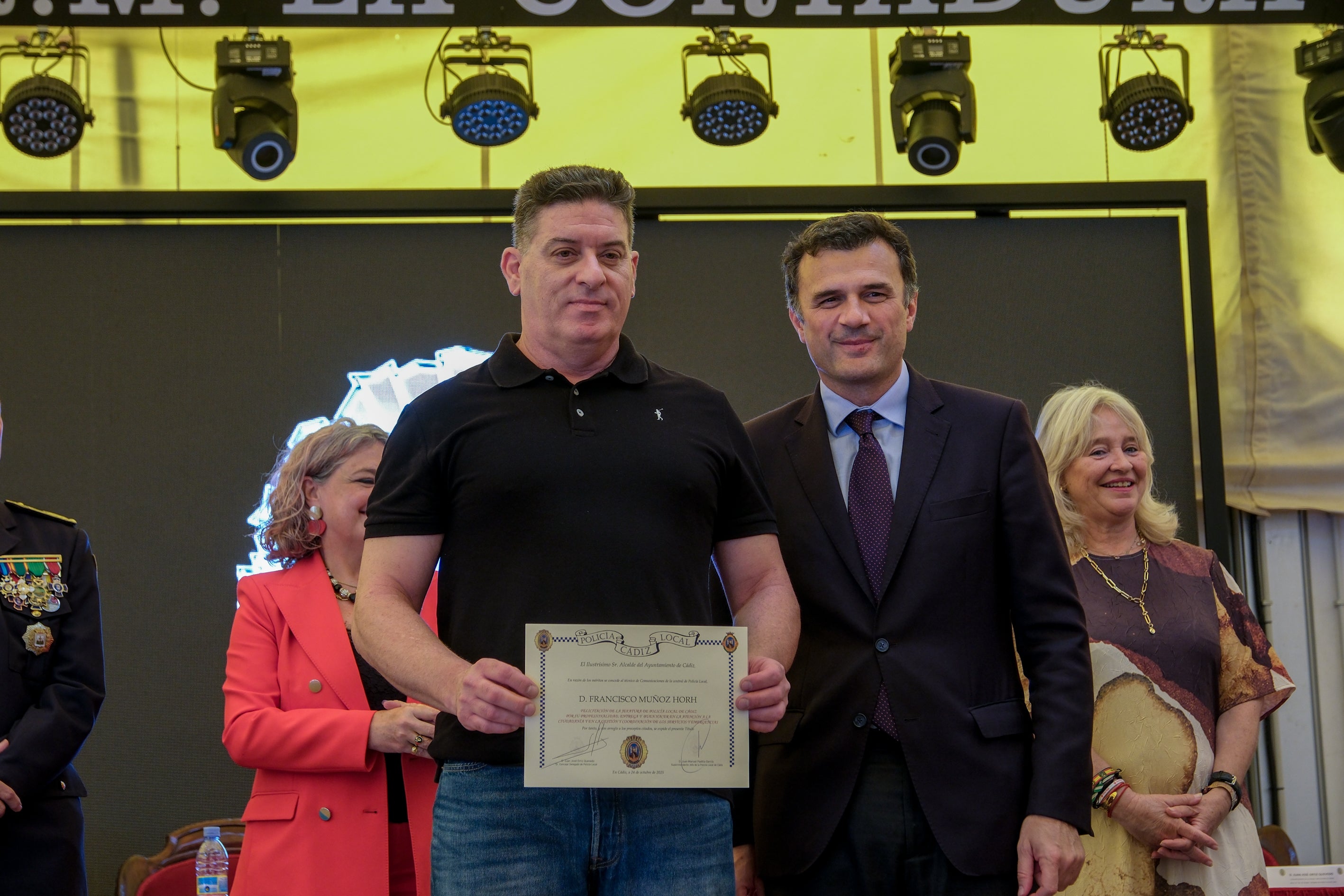 Honores al patrón de la Policía Local de Cádiz