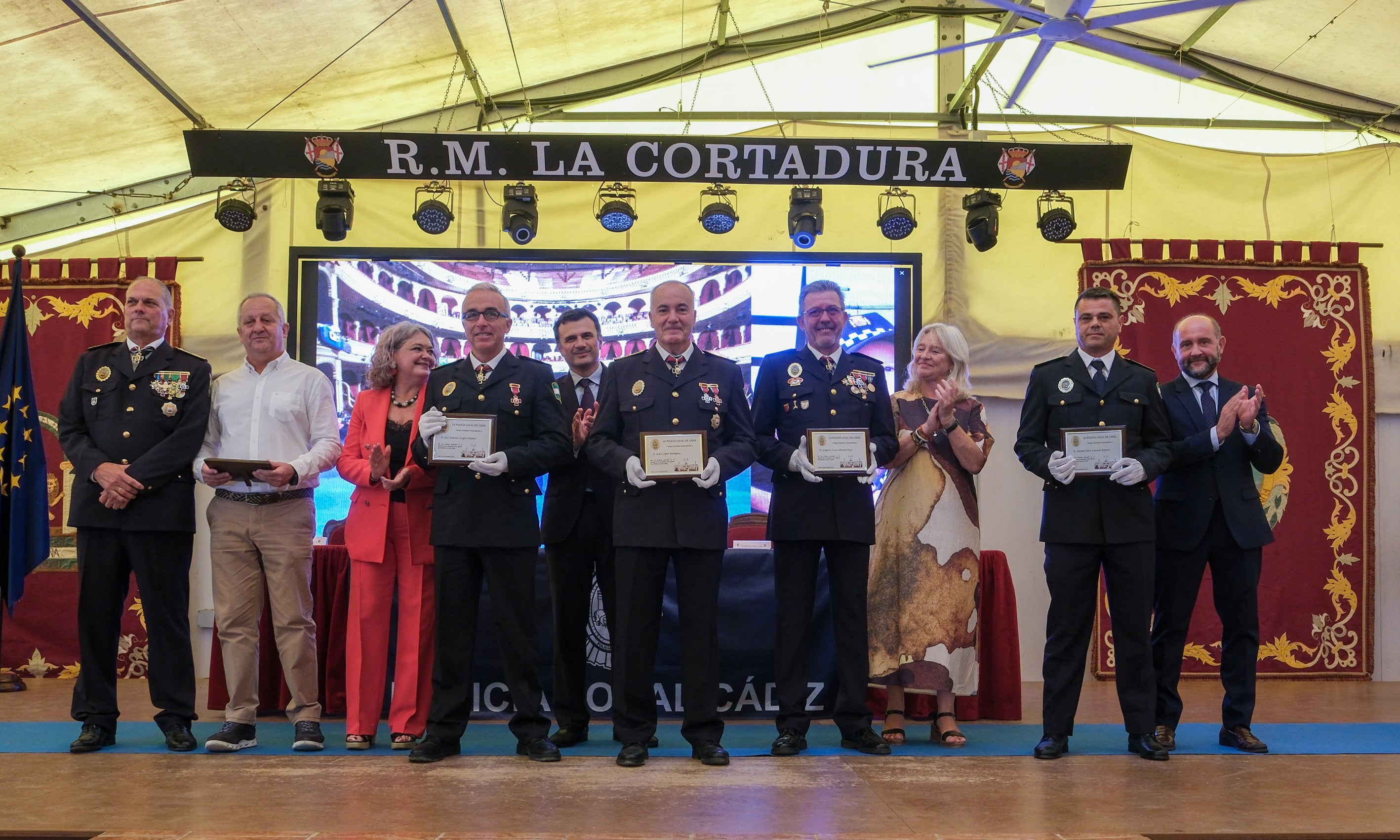 Honores al patrón de la Policía Local de Cádiz
