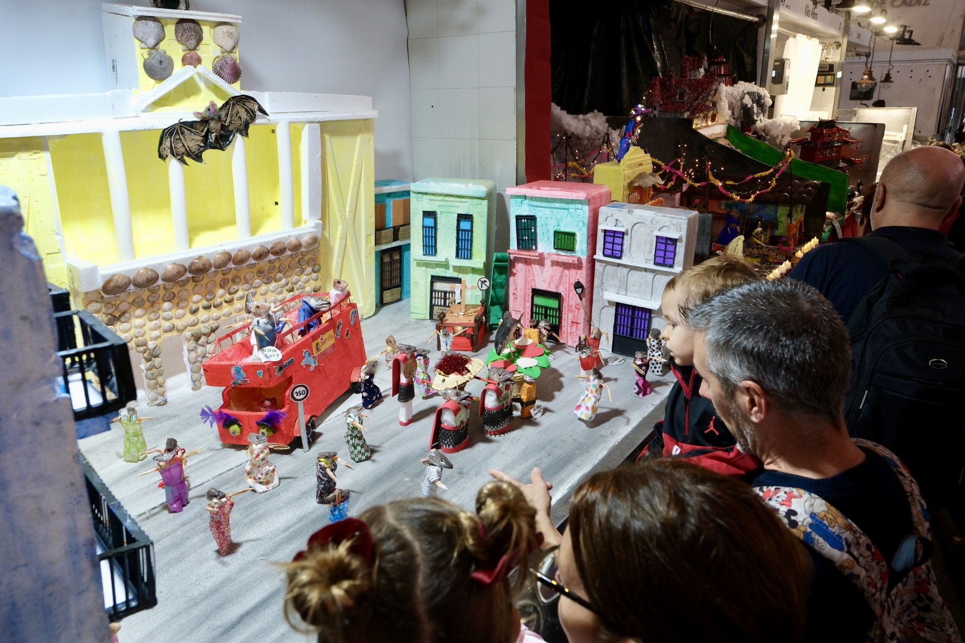 Fotos: El mercado central de Cádiz celebra la fiesta de Los Tosantos