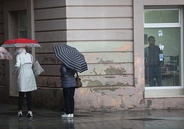 Aemet activa la alerta amarilla en Cádiz por fuerte riesgo de lluvias y tormentas: estas son las peores horas