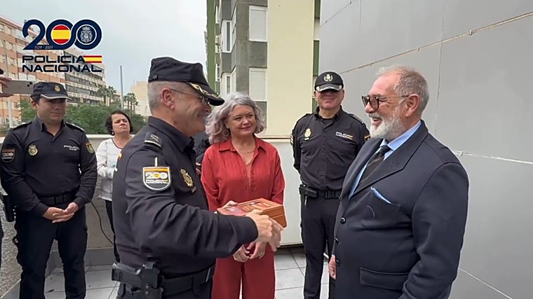 Jubilación del comisario Santos Bernal Uceda: reconocimiento al trabajo de décadas en la provincia de Cádiz