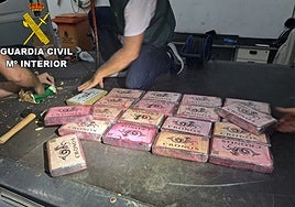 Pillado en una furgoneta por Chiclana con 80 kilos de cocaína de gran pureza