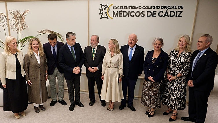 Felicidad Rodríguez: «Defender la profesión médica es defender al paciente y la calidad asistencial»