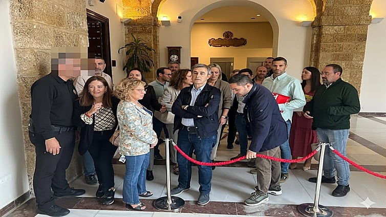 El PSOE, tras la exclusión del Pleno de Diputación: «Ha tratado a los alcaldes como si fueran de la kale borroka»