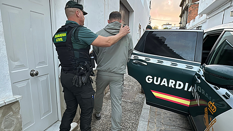 Vigilado, detenido y en prisión: así cayó el vendedor de droga que actuaba en el centro de Paterna