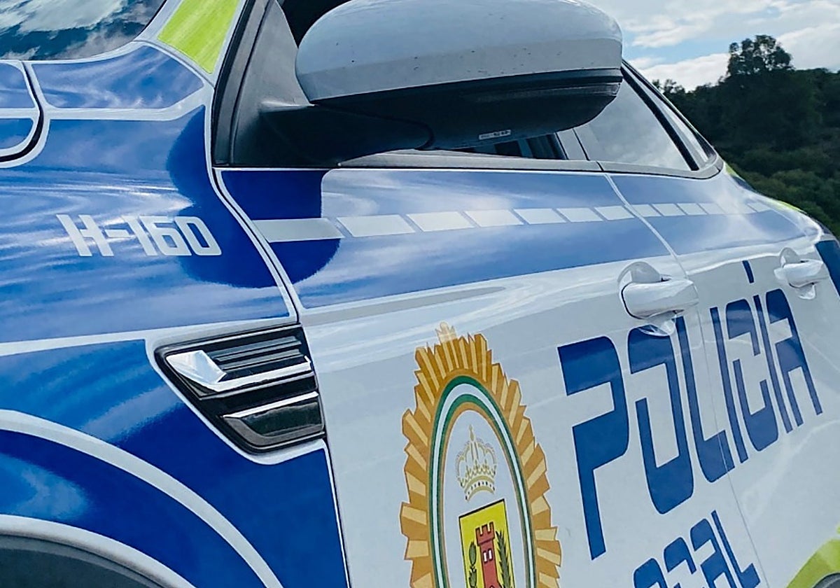 Un conductor sin carné colisiona con otros vehículos en Los Barrios