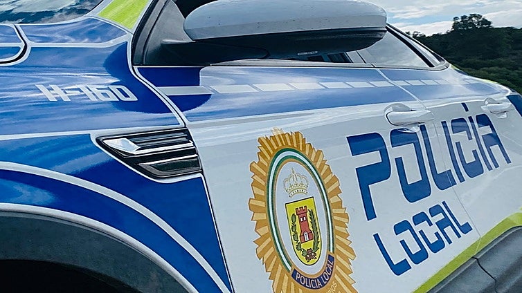 Un conductor sin carné colisiona con otros vehículos en Los Barrios