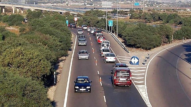 El PP pone bajo sospecha la obra de Tres Caminos