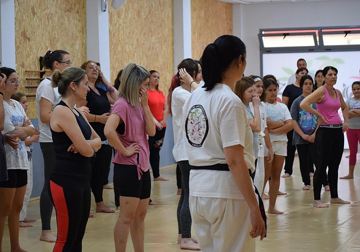 Curso de autoprotección de mujeres