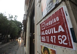 Hasta 30 personas compiten por cada vivienda de alquiler en Cádiz