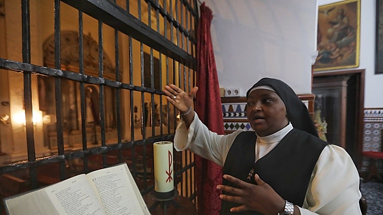 «El ruido y la cantidad de estímulos del mundo amenazan con silenciar la llamada divina»