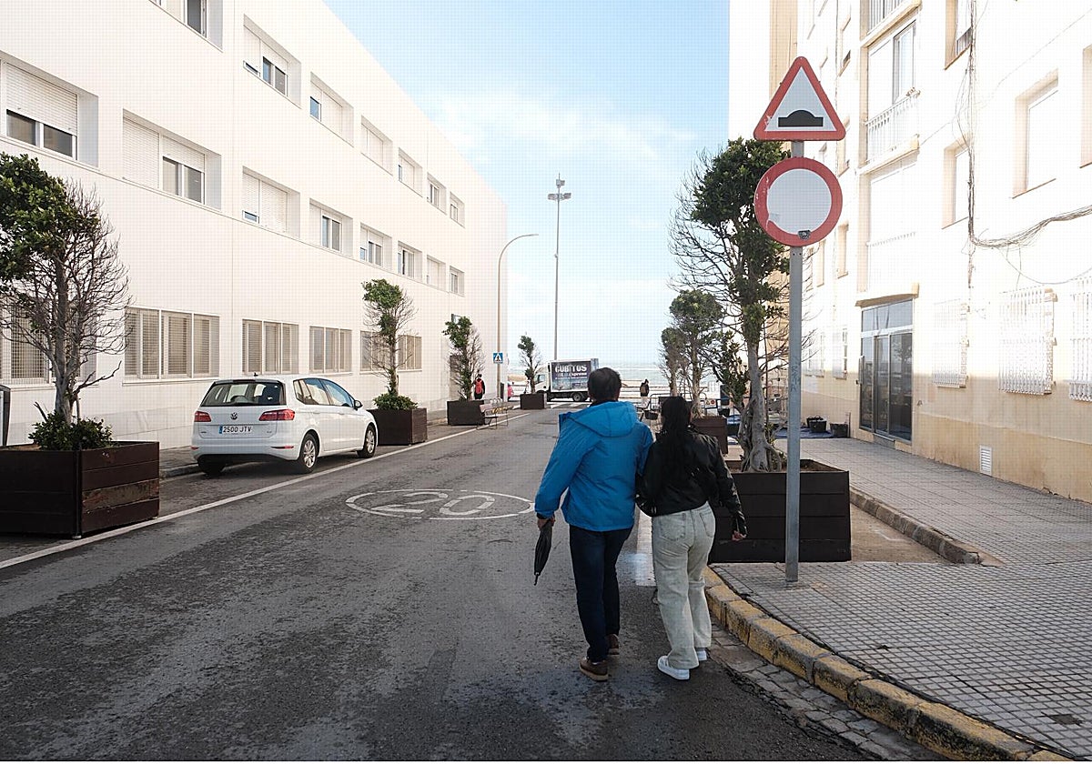 Entrada del Instituto Drago por la calle Marianista Cubillo