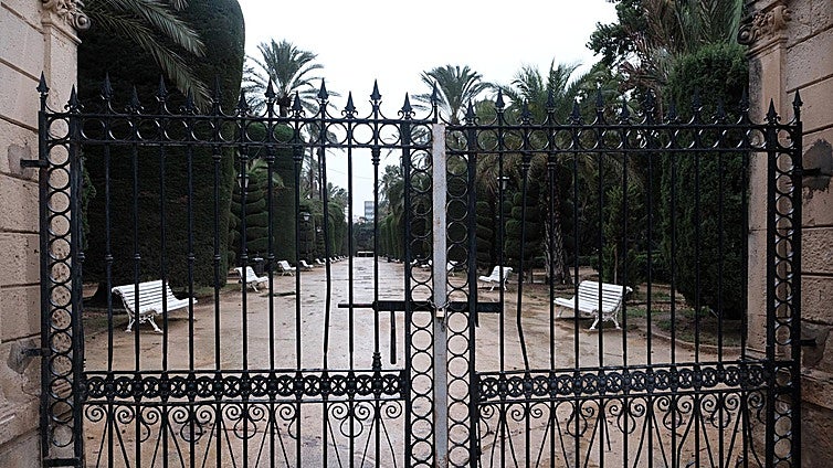 Cádiz cierra el Parque Genovés y las pistas deportivas al aire libre hasta este sábado por la borrasca Claudia