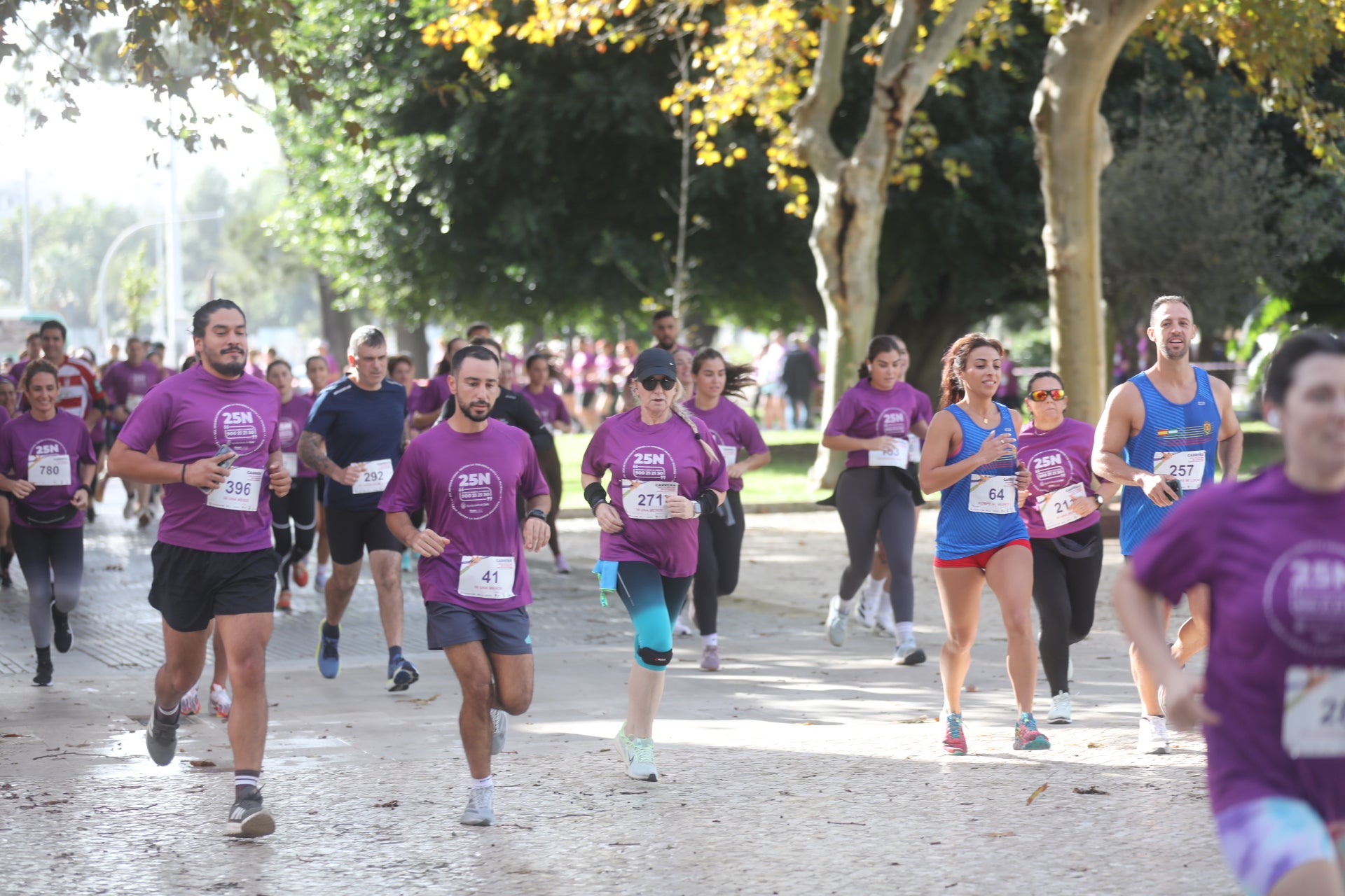 Cádiz se une y corre contra la violencia de género