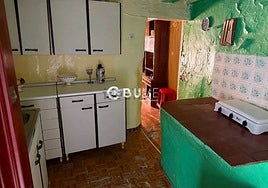 Sale a la venta en Cádiz un piso de dos habitaciones que está al lado del Ayuntamiento y vale menos de 100.000 euros