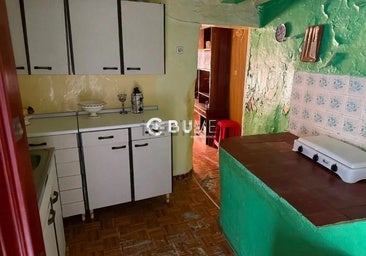 Sale a la venta en Cádiz un piso de dos habitaciones que está al lado del Ayuntamiento y vale menos de 100.000 euros