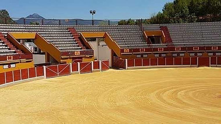 Imagen de la plaza de toros de Ubrique
