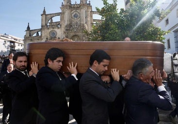 Fotos: Emotiva despedida a Álvaro Domecq Romero en la Catedral de Jerez