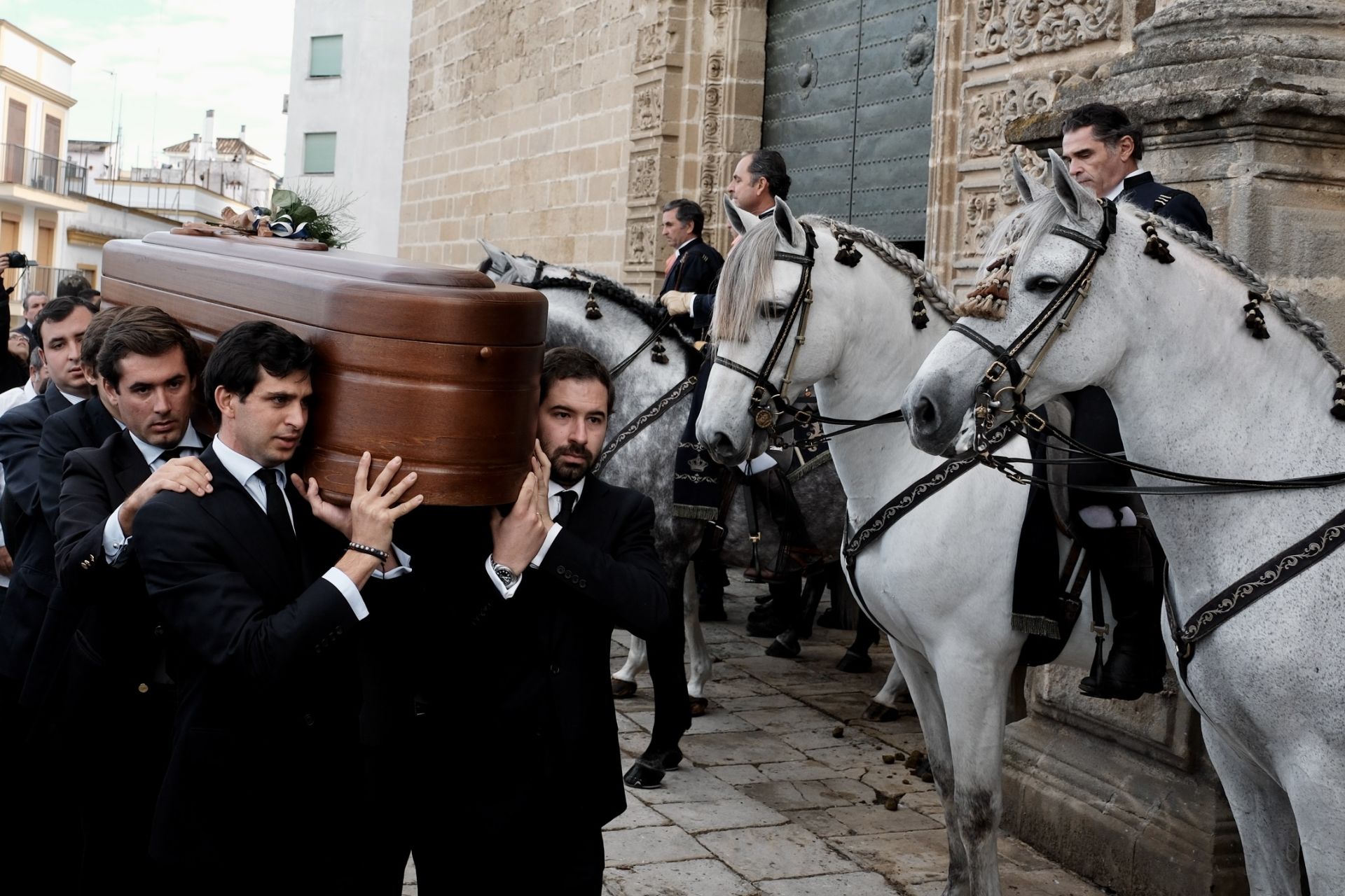 Fotos: Emotiva despedida a Álvaro Domecq Romero en la Catedral de Jerez