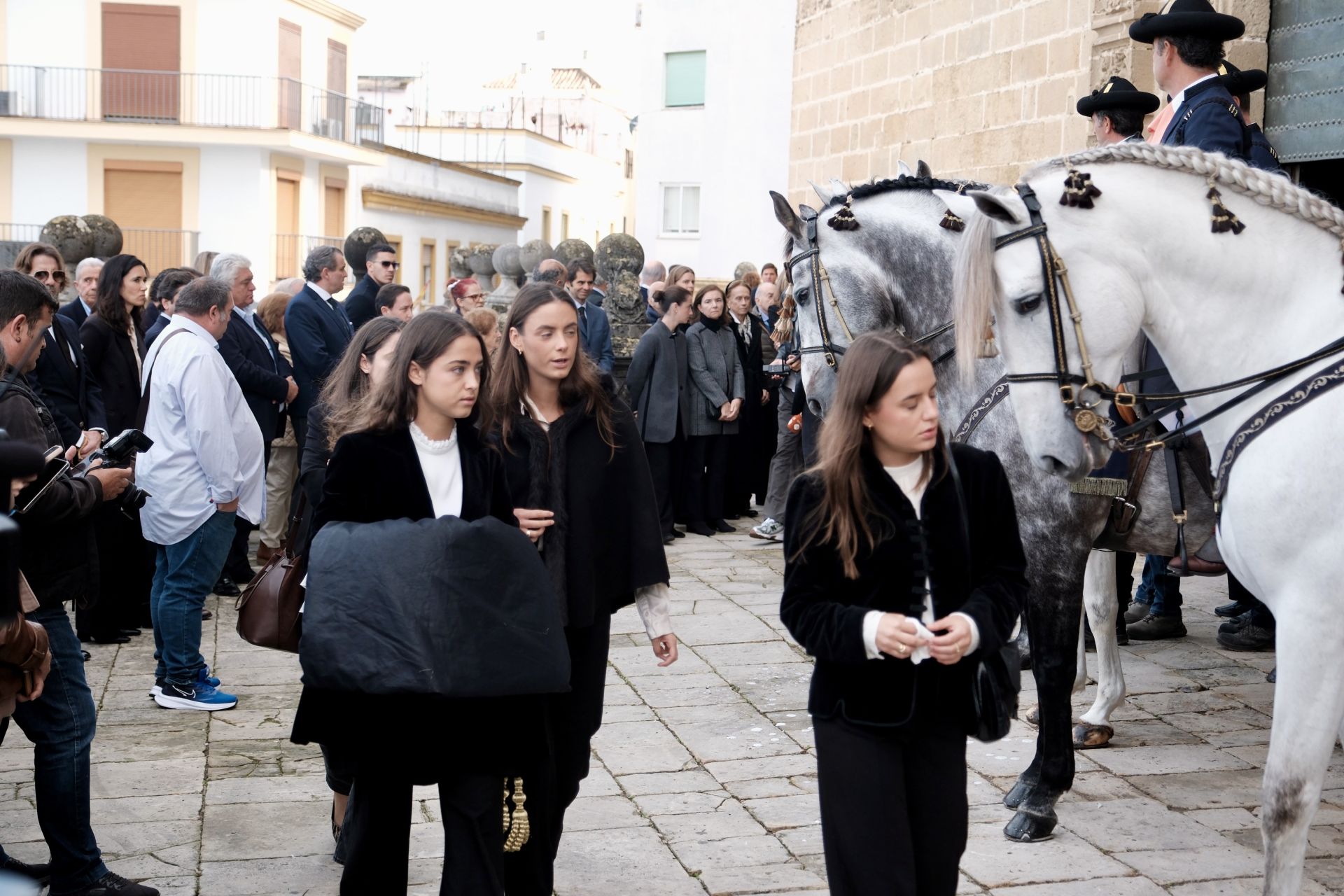 Fotos: Emotiva despedida a Álvaro Domecq Romero en la Catedral de Jerez