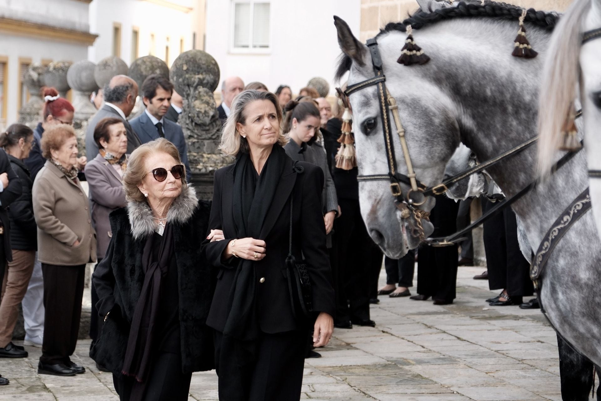 Fotos: Emotiva despedida a Álvaro Domecq Romero en la Catedral de Jerez