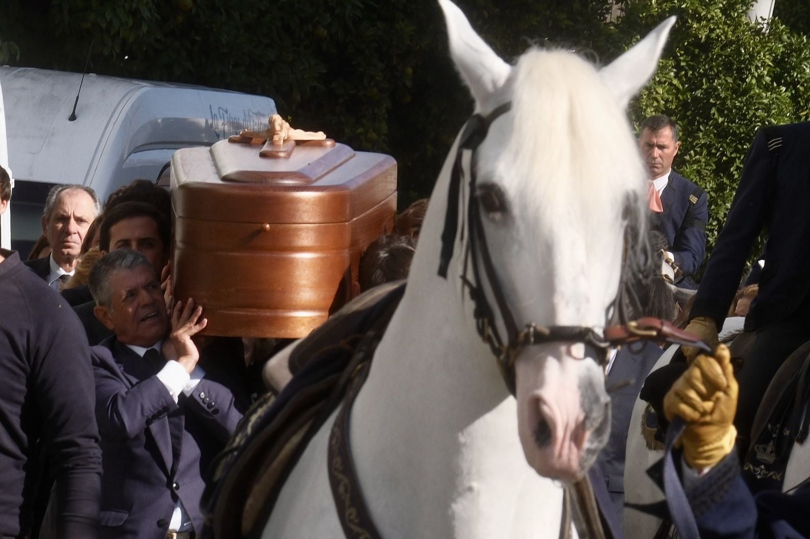 Fotos: Emotiva despedida a Álvaro Domecq Romero en la Catedral de Jerez