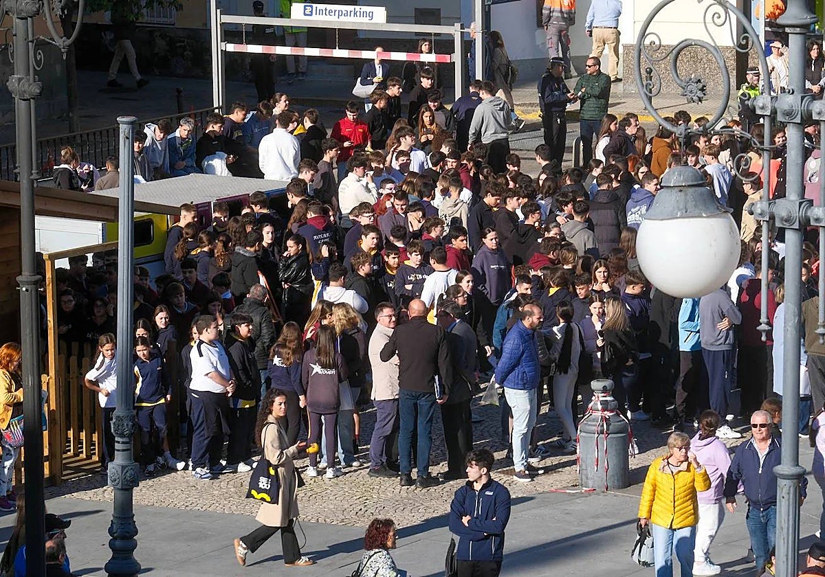 Más de 2.500 niños participaron en el simulacro