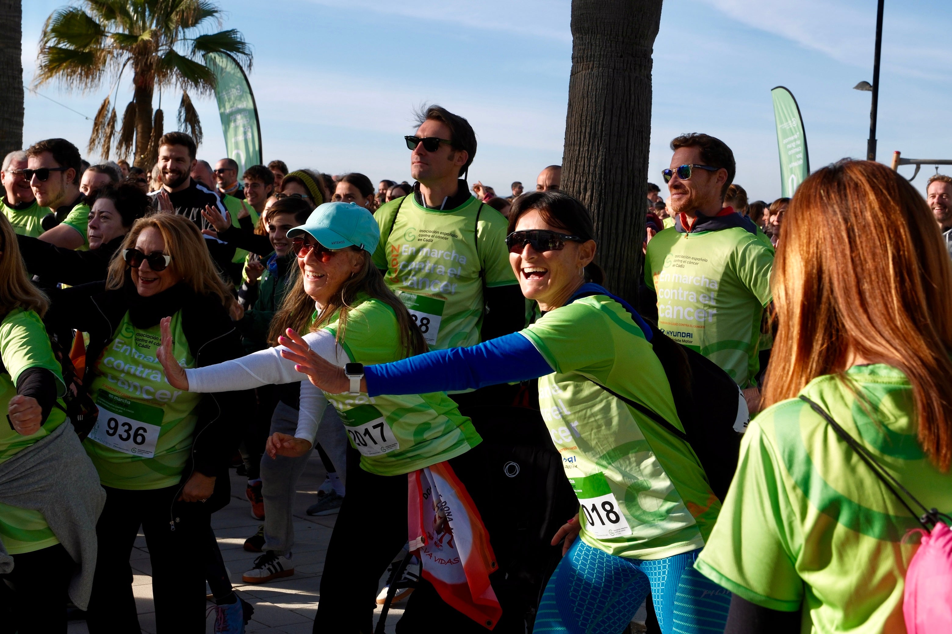 Más de 5.000 personas participan en la XI Carrera Cádiz en Marcha Contra el Cáncer