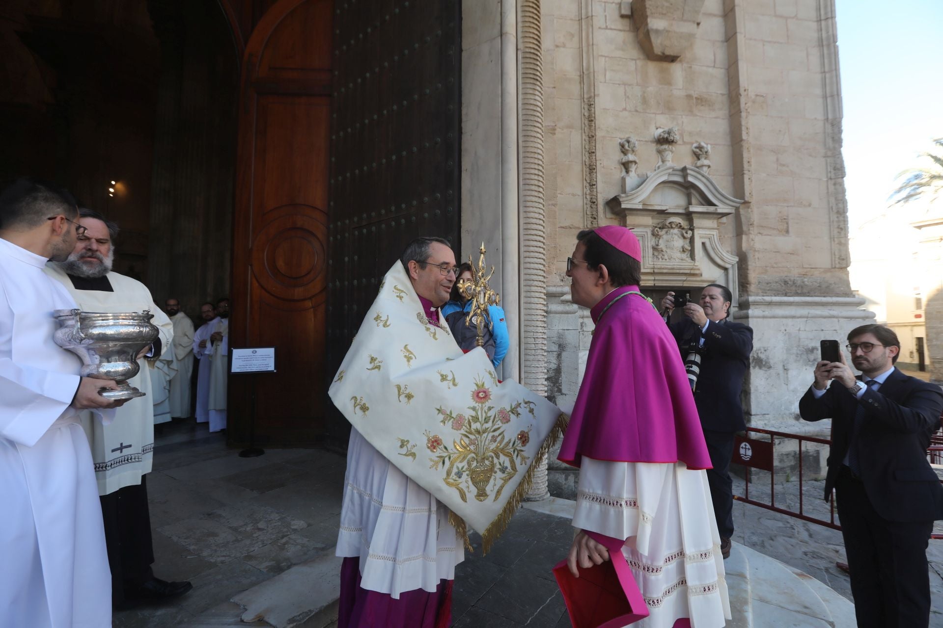 Fotos: Misa de presentación en Cádiz del administrador apostólico