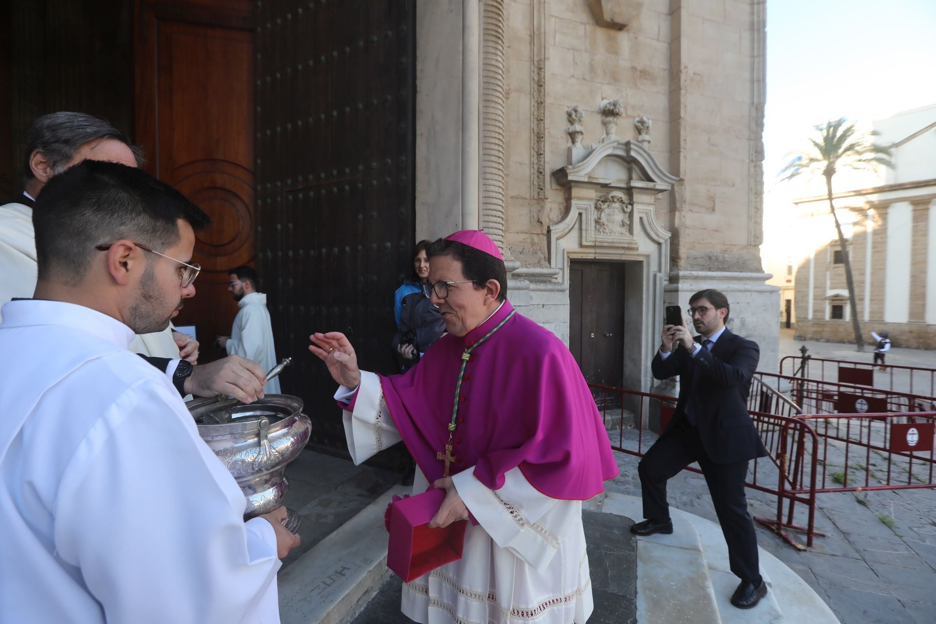 Fotos: Misa de presentación en Cádiz del administrador apostólico