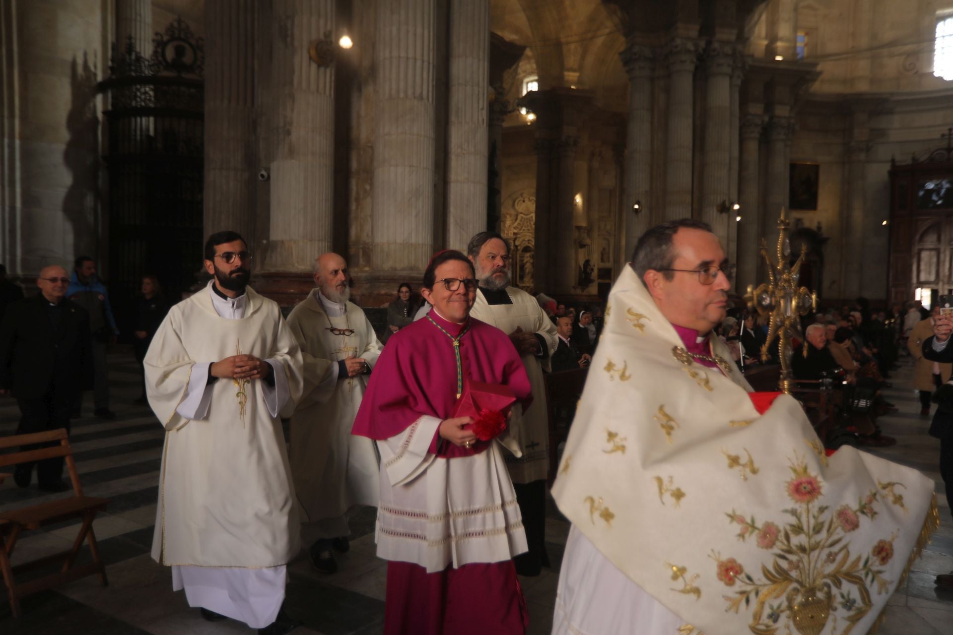 Fotos: Misa de presentación en Cádiz del administrador apostólico