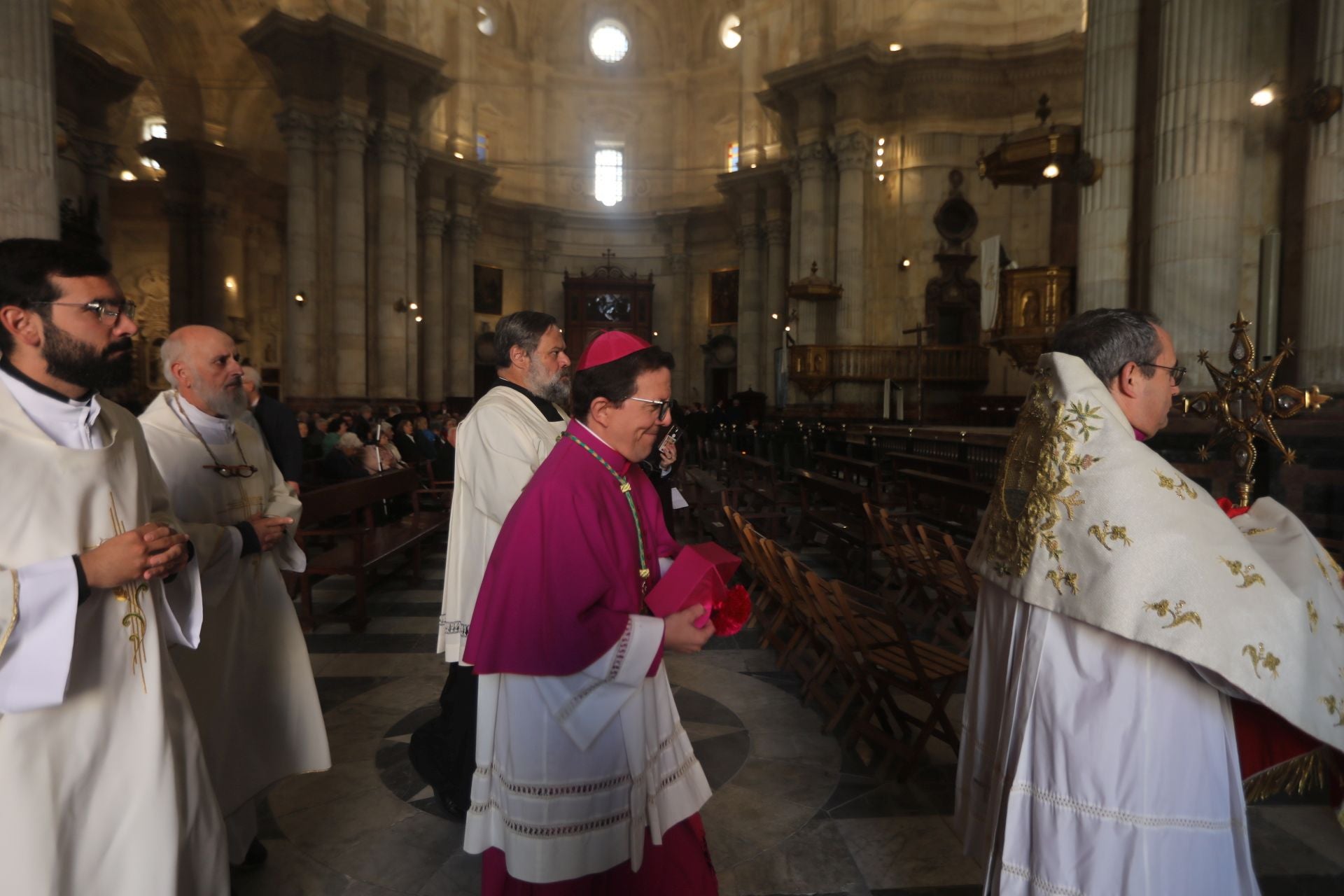 Fotos: Misa de presentación en Cádiz del administrador apostólico